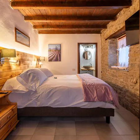 Rifugio Del Firenze Ninfa Гостевой дом 3*